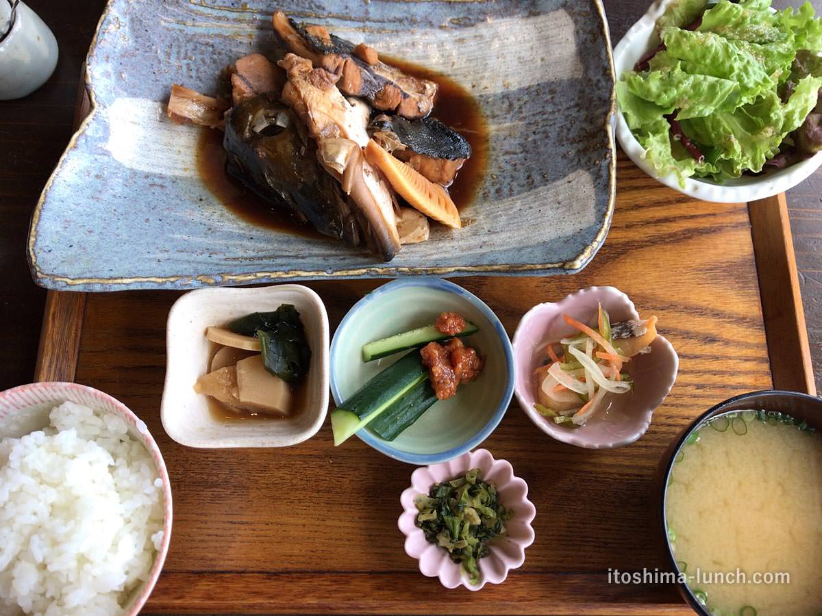 写真：福岡糸島 御飯屋おはな　ブリのあら煮定食